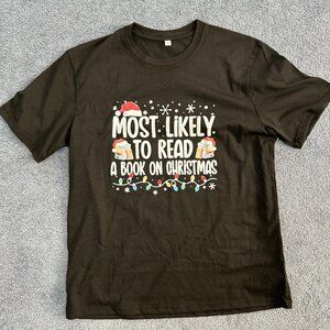 Christmas Themed Tee Shirt ~ Size Medium ~ NEW